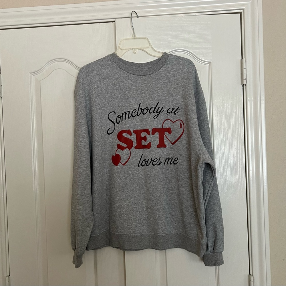 Set active Valentine’s Day sweatshirt
